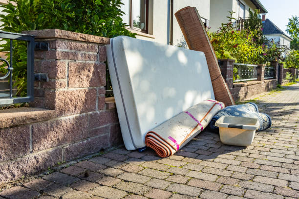 Property Management Cleanouts in Lake Clarke Shores, FL